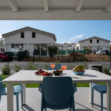 Residence Salinelle Beach Villa Salina 5 Ласкарі Екстер'єр фото
