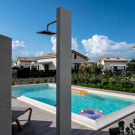 Residence Salinelle Beach Villa Salina 5 Ласкарі Екстер'єр фото